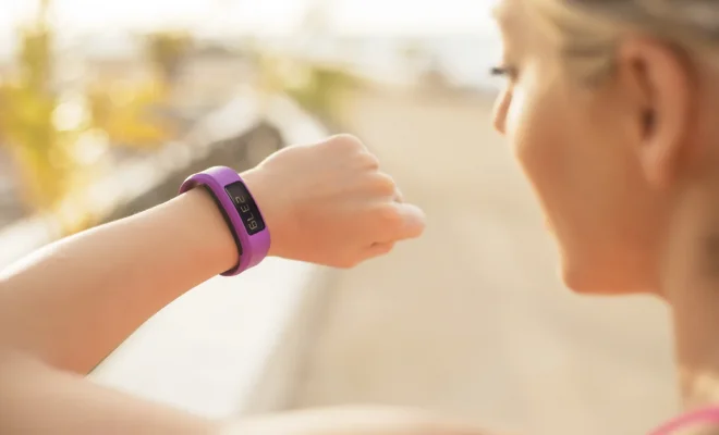 Das Smartband 2 von Sony im Test